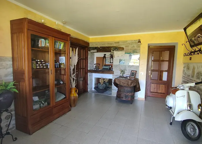 Raggiale Bed & Breakfast 3*